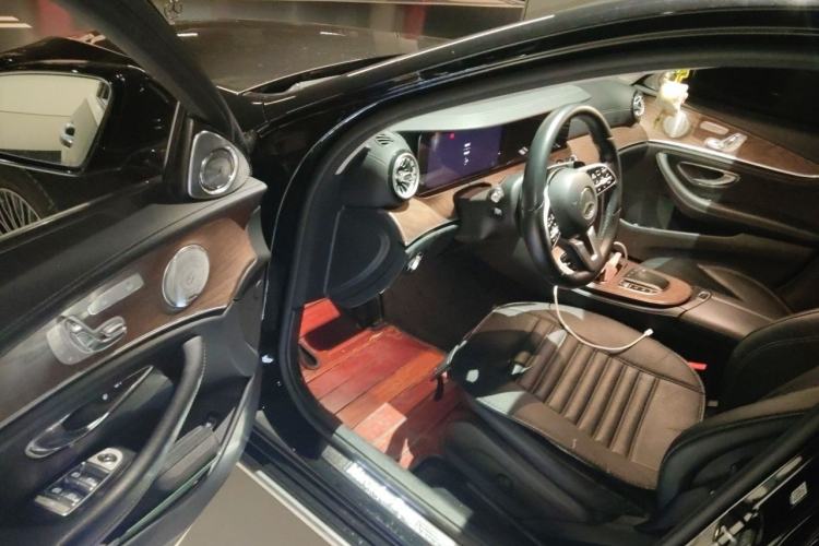 Used Mercedes-Benz E-Class 2019 Facelifted E 300 L Stylish Version Driver Seat