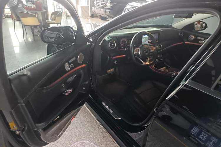 Used Mercedes-Benz E-Class 2019 Restyled E 300 L Sporty and Stylish Edition Driver Seat
