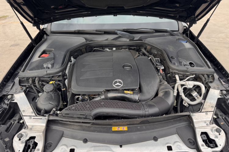 Used Mercedes-Benz E-Class 2019 Restyled E 300 L Luxury Edition Engine Bay