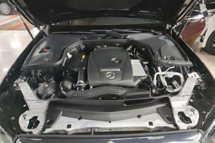 Used Mercedes-Benz E-Class 2019 E 200 L Engine Bay