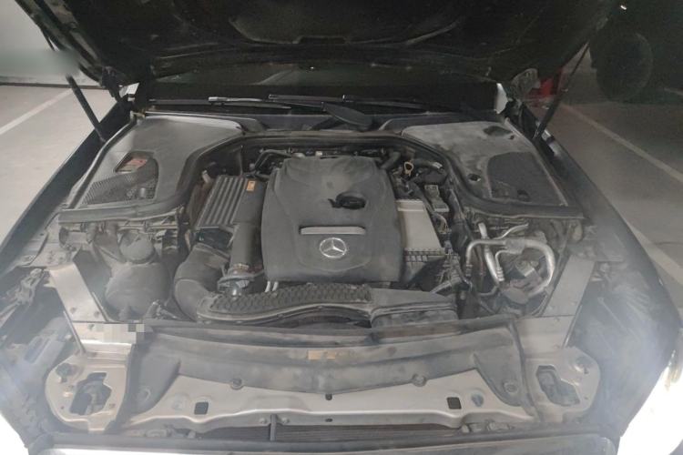 Used Mercedes-Benz E-Class 2019 E 200 L Engine Bay