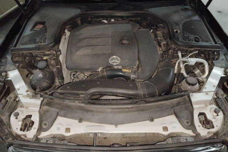Used Mercedes-Benz E-Class 2019 E 260 L Engine Bay