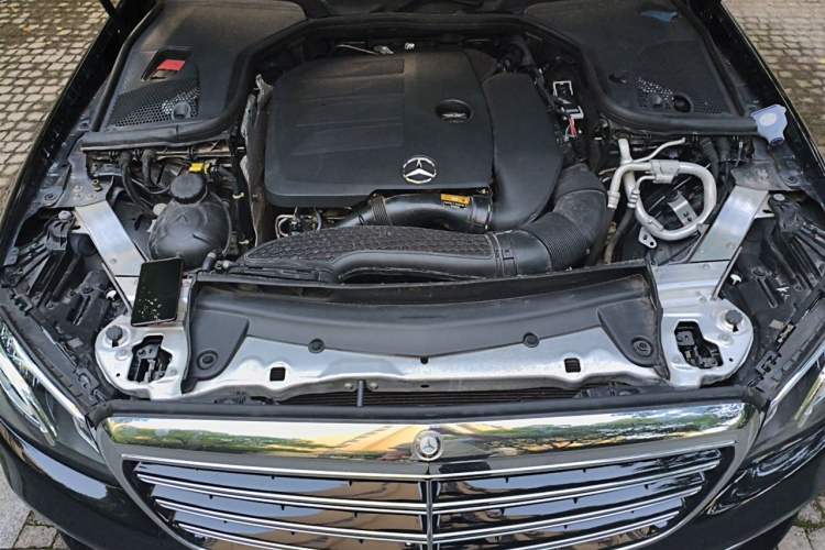 Used Mercedes-Benz E-Class 2019 Restyled E 300 L Luxury Edition Engine Bay