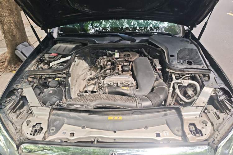 Used Mercedes-Benz E-Class 2019 Restyled E 300 L Luxury Edition Engine Bay