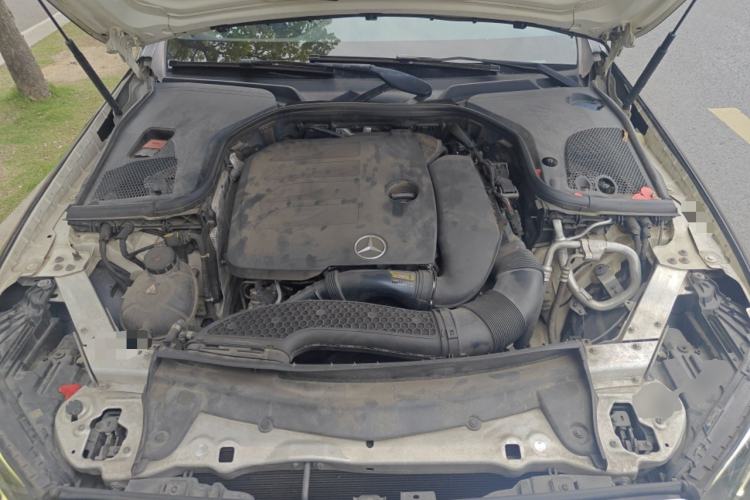 Used Mercedes-Benz E-Class 2019 Restyled E 300 L Luxury Edition Engine Bay
