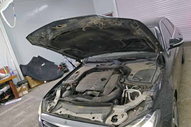 Used Mercedes-Benz E-Class 2019 Facelifted E 300 L Stylish Version Engine Bay