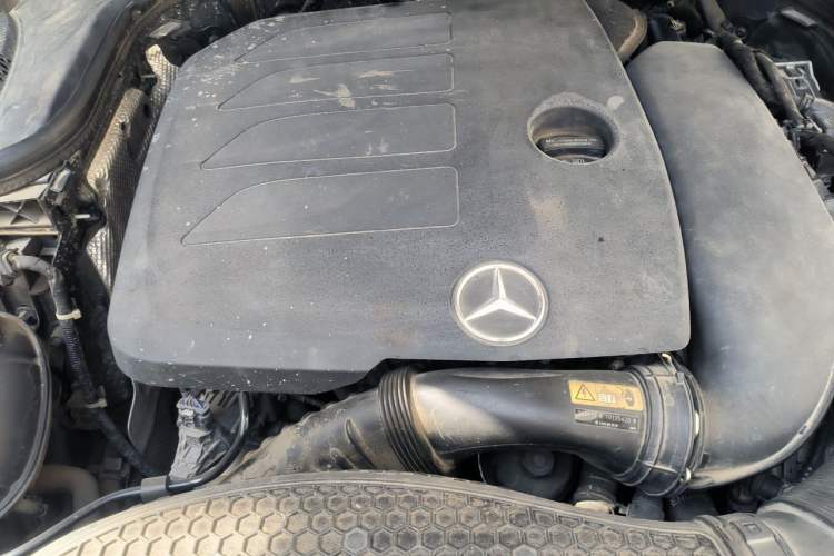 Used Mercedes-Benz E-Class 2019 E 260 L Engine Bay