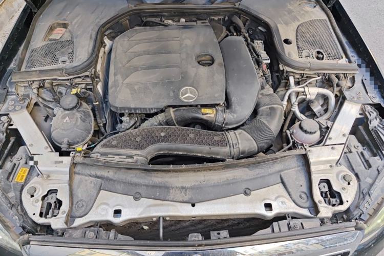 Used Mercedes-Benz E-Class 2019 E 260 L Engine Bay