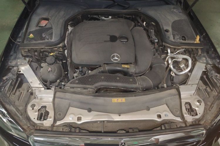 Used Mercedes-Benz E-Class 2019 Facelifted E 300 L Stylish Version Engine Bay