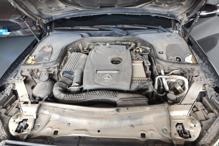 Used Mercedes-Benz E-Class 2019 E 200 L Engine Bay