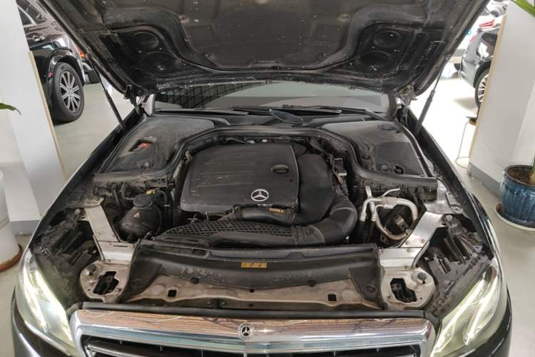 Used Mercedes-Benz E-Class 2019 Facelifted E 300 L Stylish Version Engine Bay