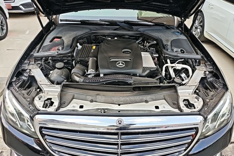 Used Mercedes-Benz E-Class 2019 E 200 L Engine Bay