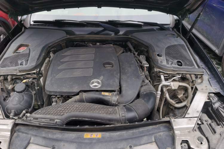 Used Mercedes-Benz E-Class 2019 E 300 L Luxury Model Engine Bay