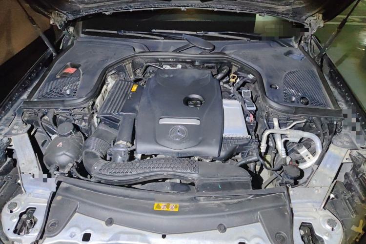 Used Mercedes-Benz E-Class 2019 E 200 L Engine Bay
