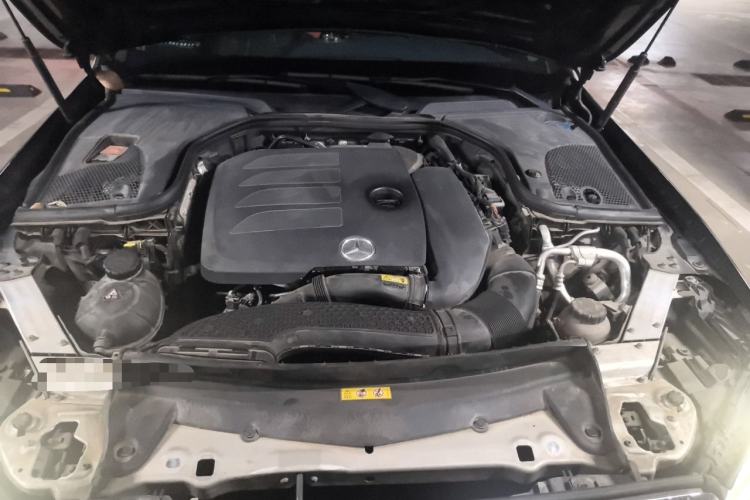 Used Mercedes-Benz E-Class 2019 E 260 L Engine Bay