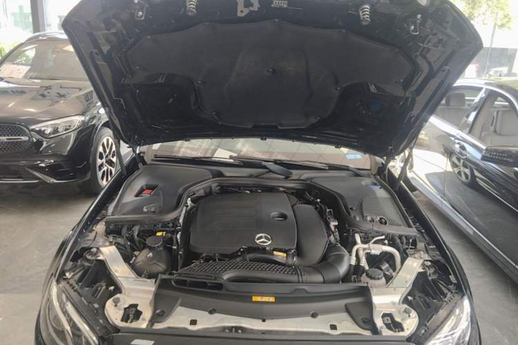 Used Mercedes-Benz E-Class 2019 E 260 L Sport Edition Engine Bay