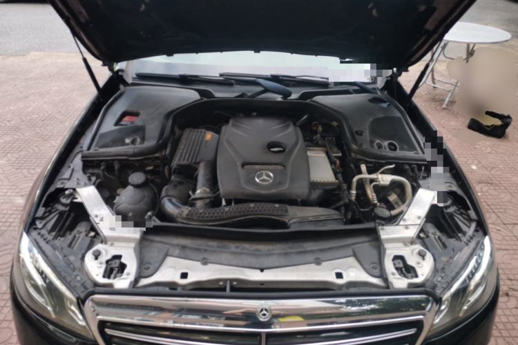 Used Mercedes-Benz E-Class 2019 E 200 L Engine Bay