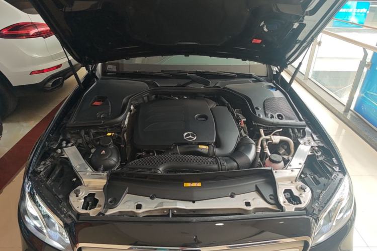 Used Mercedes-Benz E-Class 2019 E 260 L Sport Edition Engine Bay