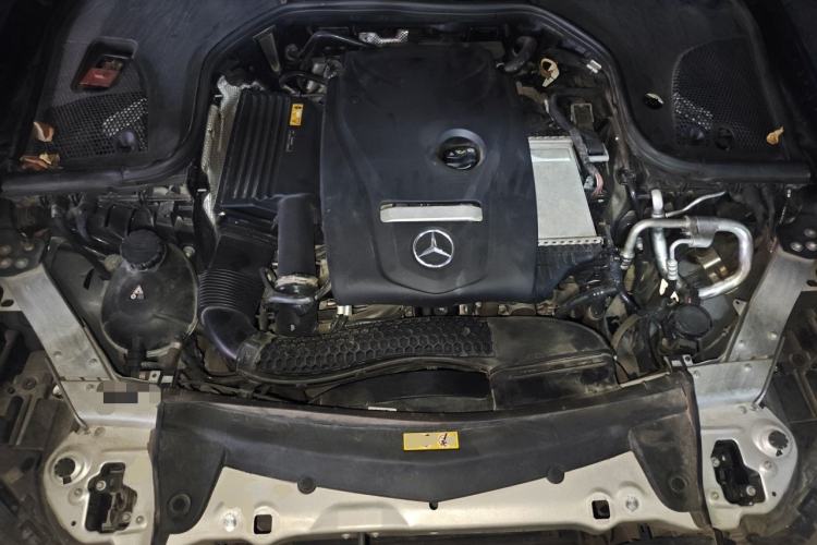 Used Mercedes-Benz E-Class 2019 E 200 L Engine Bay