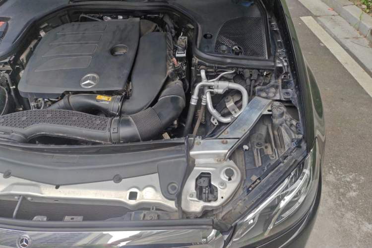 Used Mercedes-Benz E-Class 2019 Facelifted E 300 L Stylish Version Engine Bay Left