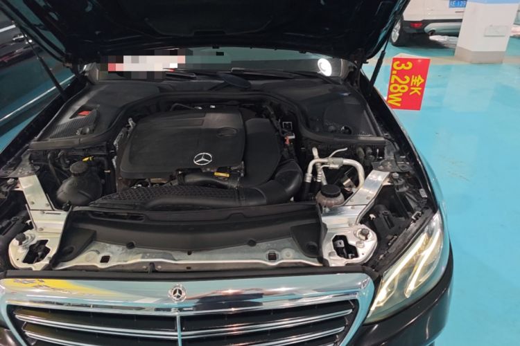 Used Mercedes-Benz E-Class 2019 E 260 L Engine Bay Left