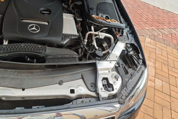 Used Mercedes-Benz E-Class 2019 E 300 L Stylish Model Engine Bay Left
