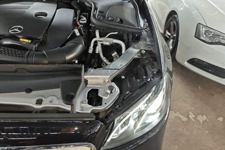 Used Mercedes-Benz E-Class 2019 Restyled E 300 L Sport Luxury Edition Engine Bay Left