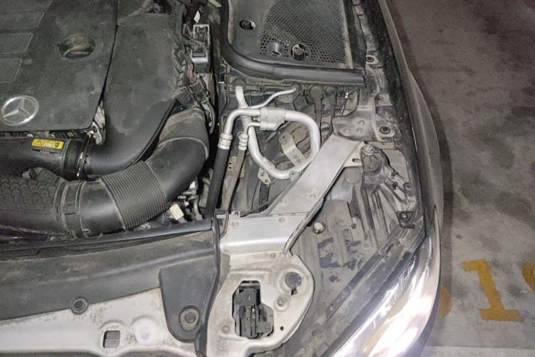 Used Mercedes-Benz E-Class 2019 Restyled E 300 L Sport Luxury Edition Engine Bay Left