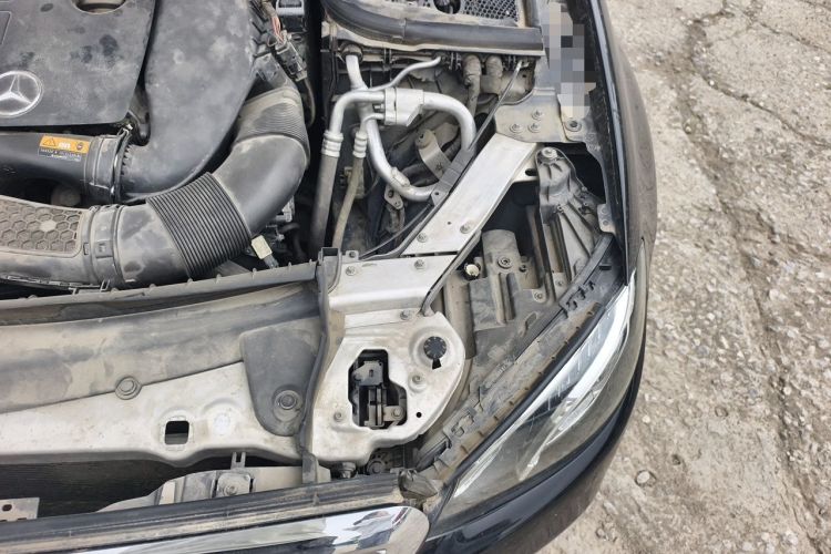 Used Mercedes-Benz E-Class 2019 Facelifted E 300 L Stylish Version Engine Bay Left