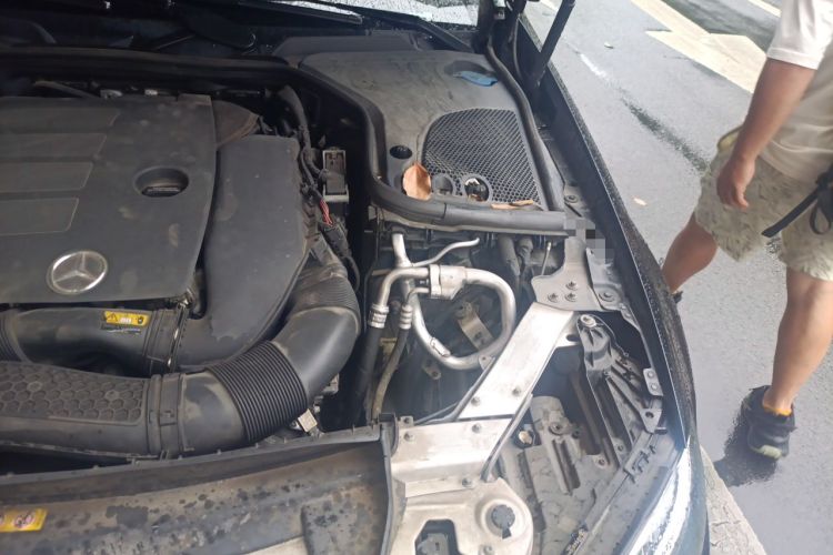 Used Mercedes-Benz E-Class 2019 Restyled E 300 L Luxury Edition Engine Bay Left