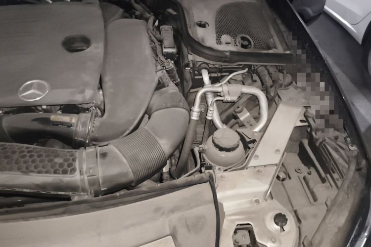 Used Mercedes-Benz E-Class 2019 E 260 L Engine Bay Left