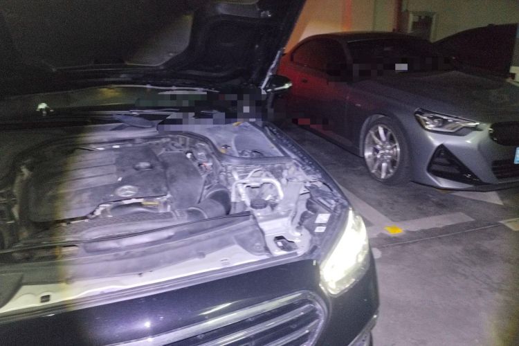 Used Mercedes-Benz E-Class 2019 E 260 L Engine Bay Left