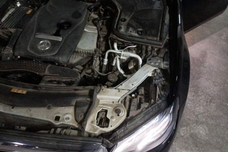 Used Mercedes-Benz E-Class 2019 E 300 L Stylish Model Engine Bay Left