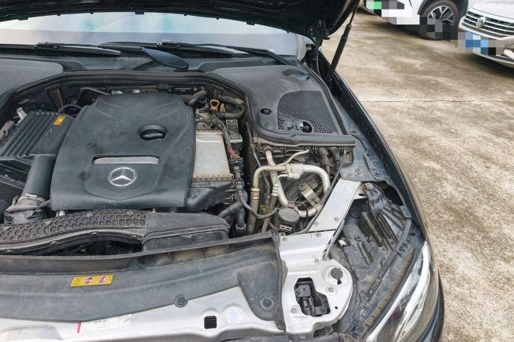 Used Mercedes-Benz E-Class 2019 E 300 L Luxury Model Engine Bay Left