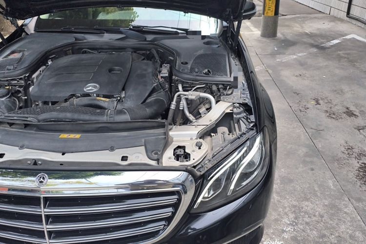 Used Mercedes-Benz E-Class 2019 E 300 L Luxury Model Engine Bay Left