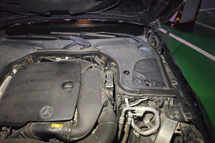 Used Mercedes-Benz E-Class 2019 Restyled E 300 L Luxury Edition Engine Bay Left