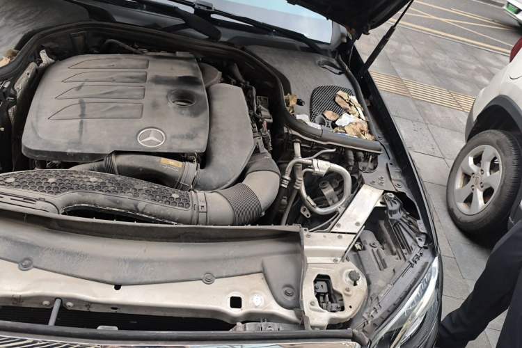 Used Mercedes-Benz E-Class 2019 Facelifted E 300 L Stylish Version Engine Bay Left