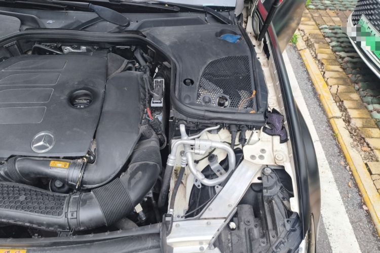 Used Mercedes-Benz E-Class 2019 Restyled E 300 L Sporty and Stylish Edition Engine Bay Left