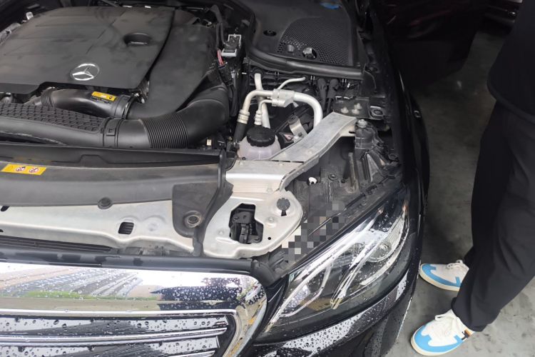 Used Mercedes-Benz E-Class 2019 E 260 L 4MATIC Engine Bay Left