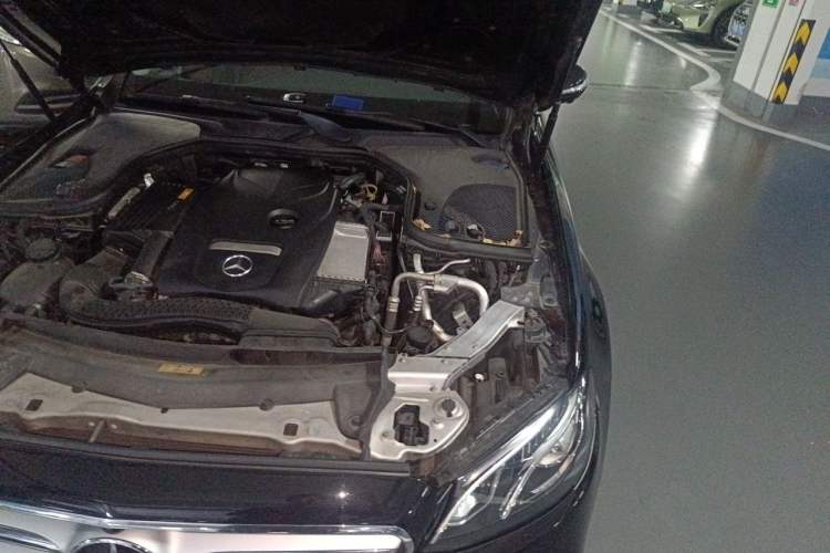 Used Mercedes-Benz E-Class 2019 E 300 L Sporty and Stylish Model Engine Bay Left