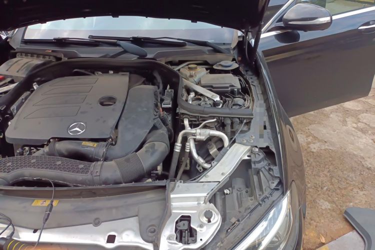 Used Mercedes-Benz E-Class 2019 Restyled E 300 L Sporty and Stylish Edition Engine Bay Left