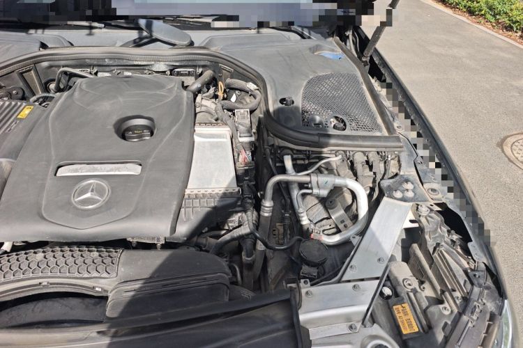 Used Mercedes-Benz E-Class 2019 E 200 L Engine Bay Left