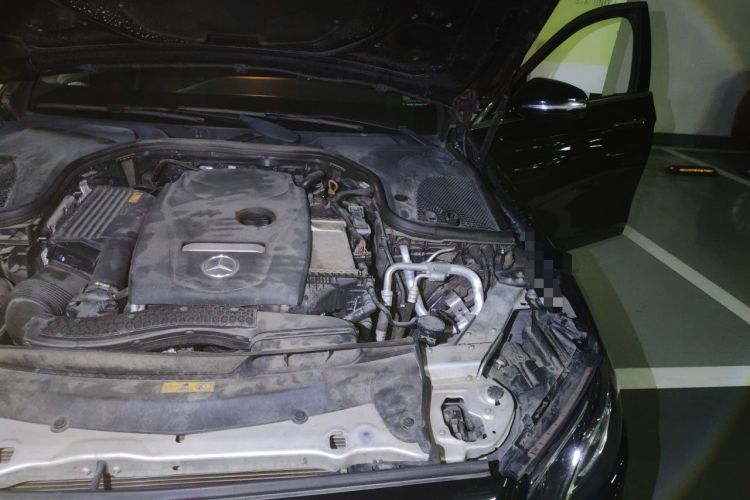 Used Mercedes-Benz E-Class 2019 E 300 L Sport Luxury Edition Engine Bay Left