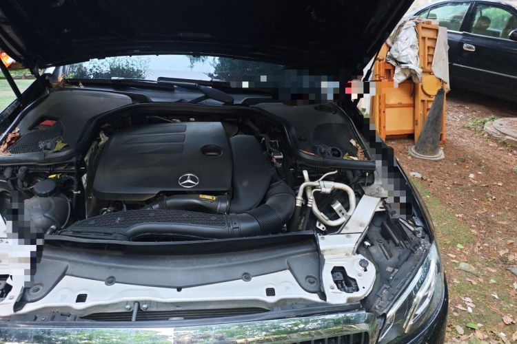 Used Mercedes-Benz E-Class 2019 Restyled E 300 L Luxury Edition Engine Bay Left