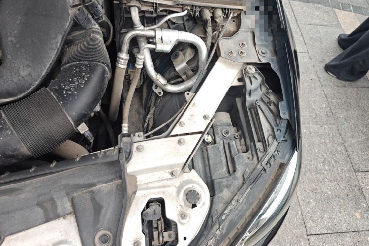 Used Mercedes-Benz E-Class 2019 Restyled E 300 L Sporty and Stylish Edition Engine Bay Left