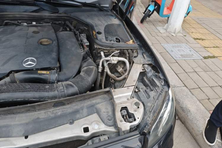Used Mercedes-Benz E-Class 2019 Restyled E 300 L Sporty and Stylish Edition Engine Bay Left