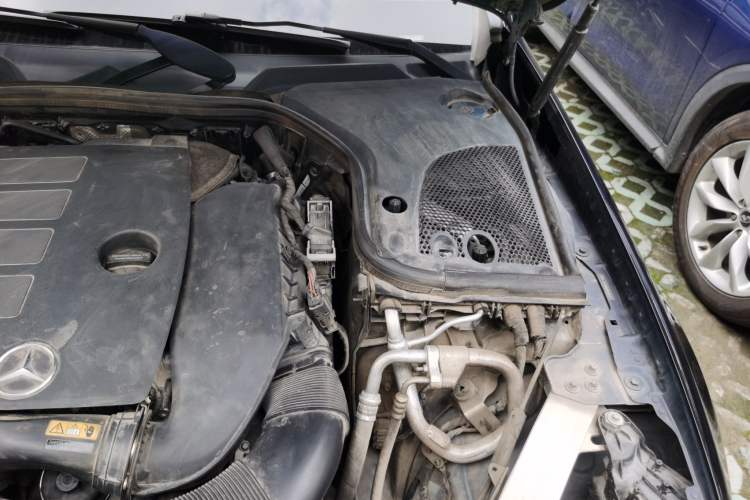 Used Mercedes-Benz E-Class 2019 E 300 L Luxury Model Engine Bay Left
