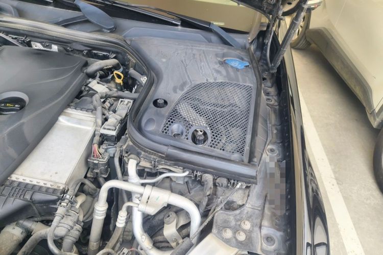 Used Mercedes-Benz E-Class 2019 E 300 L Sporty and Stylish Model Engine Bay Left