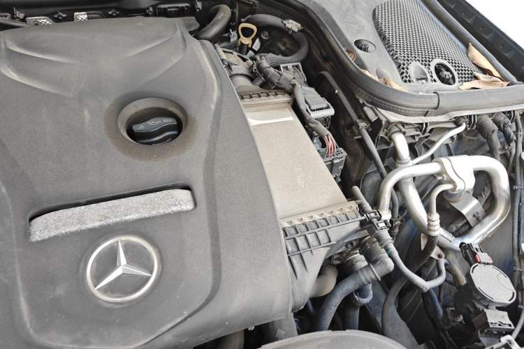 Used Mercedes-Benz E-Class 2019 E 200 L Sport Edition Engine Bay Left