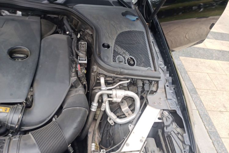 Used Mercedes-Benz E-Class 2019 Restyled E 300 L Luxury Edition Engine Bay Left